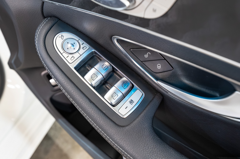 メルセデスベンツ Cクラス C200ﾜｺﾞﾝ ｽﾎﾟｰﾂ ﾚｰﾀﾞｰｾｰﾌﾃｨPKG　黒革 ｼｰﾄﾋｰﾀｰ HDDﾅﾋﾞ 純正ﾅﾋﾞ ﾌﾙｾｸﾞTV BT Bｶﾒﾗ LEDﾍｯﾄﾞ 自動Rｹﾞｰﾄ AMGｴｱﾛ&18ｲﾝﾁAW　2年保証付