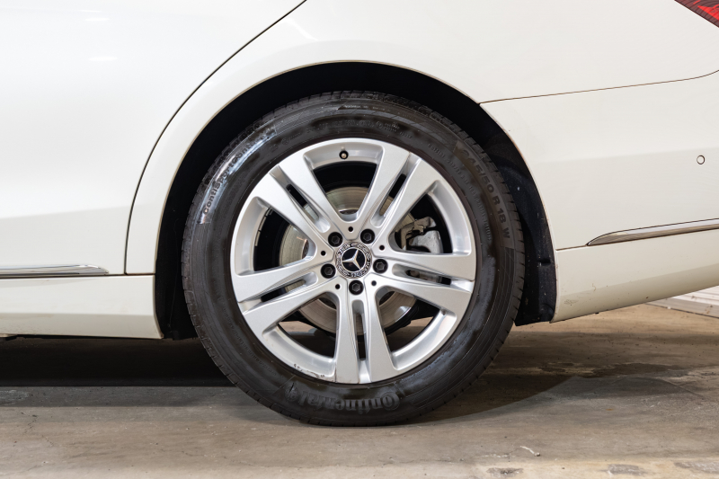 メルセデスベンツ Sクラス S560ﾛﾝｸﾞ ｼｮｰﾌｧｰPKG　後期 黒革 ﾊﾟﾉﾗﾏSR ﾅﾋﾞTV ｼｮｰﾌｧｰﾎﾟｼﾞｼｮﾝ ﾘｱｴﾝﾀｰ ｲｰｼﾞｰｸﾛｰｼﾞｬｰ 自動ﾄﾗﾝｸ ﾌｯﾄｵｰﾌﾟﾅｰ ｴｱﾊﾞﾗﾝｽP ﾏﾙﾁﾋﾞｰﾑLED　2年保証