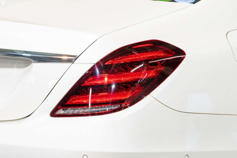 メルセデスベンツ Sクラス S560ﾛﾝｸﾞ ｼｮｰﾌｧｰPKG　後期 黒革 ﾊﾟﾉﾗﾏSR ﾅﾋﾞTV ｼｮｰﾌｧｰﾎﾟｼﾞｼｮﾝ ﾘｱｴﾝﾀｰ ｲｰｼﾞｰｸﾛｰｼﾞｬｰ 自動ﾄﾗﾝｸ ﾌｯﾄｵｰﾌﾟﾅｰ ｴｱﾊﾞﾗﾝｽP ﾏﾙﾁﾋﾞｰﾑLED　2年保証