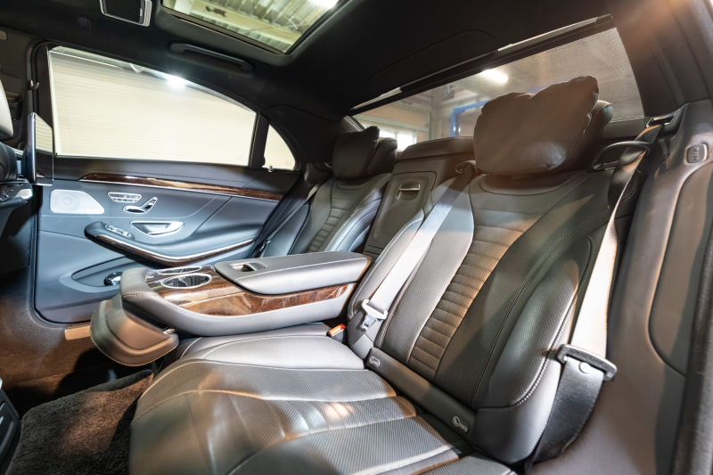 メルセデスベンツ Sクラス S560ﾛﾝｸﾞ ｼｮｰﾌｧｰPKG　後期 黒革 ﾊﾟﾉﾗﾏSR ﾅﾋﾞTV ｼｮｰﾌｧｰﾎﾟｼﾞｼｮﾝ ﾘｱｴﾝﾀｰ ｲｰｼﾞｰｸﾛｰｼﾞｬｰ 自動ﾄﾗﾝｸ ﾌｯﾄｵｰﾌﾟﾅｰ ｴｱﾊﾞﾗﾝｽP ﾏﾙﾁﾋﾞｰﾑLED　2年保証