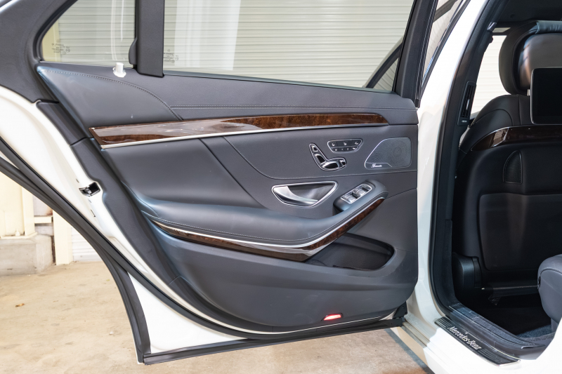 メルセデスベンツ Sクラス S560ﾛﾝｸﾞ ｼｮｰﾌｧｰPKG　後期 黒革 ﾊﾟﾉﾗﾏSR ﾅﾋﾞTV ｼｮｰﾌｧｰﾎﾟｼﾞｼｮﾝ ﾘｱｴﾝﾀｰ ｲｰｼﾞｰｸﾛｰｼﾞｬｰ 自動ﾄﾗﾝｸ ﾌｯﾄｵｰﾌﾟﾅｰ ｴｱﾊﾞﾗﾝｽP ﾏﾙﾁﾋﾞｰﾑLED　2年保証