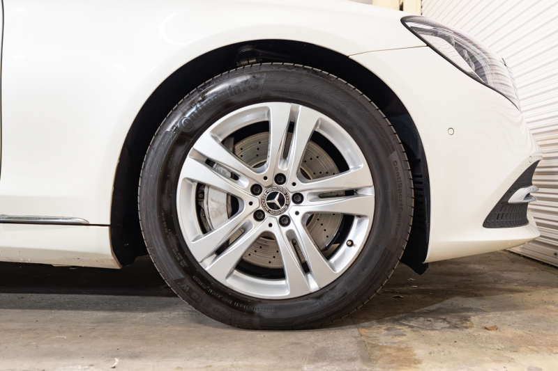 メルセデスベンツ Sクラス S560ﾛﾝｸﾞ ｼｮｰﾌｧｰPKG　後期 黒革 ﾊﾟﾉﾗﾏSR ﾅﾋﾞTV ｼｮｰﾌｧｰﾎﾟｼﾞｼｮﾝ ﾘｱｴﾝﾀｰ ｲｰｼﾞｰｸﾛｰｼﾞｬｰ 自動ﾄﾗﾝｸ ﾌｯﾄｵｰﾌﾟﾅｰ ｴｱﾊﾞﾗﾝｽP ﾏﾙﾁﾋﾞｰﾑLED　2年保証