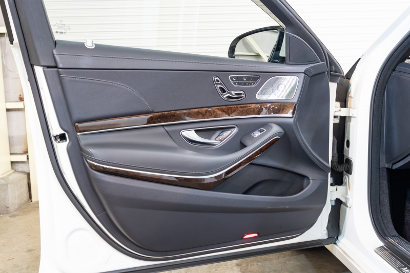 メルセデスベンツ Sクラス S560ﾛﾝｸﾞ ｼｮｰﾌｧｰPKG　後期 黒革 ﾊﾟﾉﾗﾏSR ﾅﾋﾞTV ｼｮｰﾌｧｰﾎﾟｼﾞｼｮﾝ ﾘｱｴﾝﾀｰ ｲｰｼﾞｰｸﾛｰｼﾞｬｰ 自動ﾄﾗﾝｸ ﾌｯﾄｵｰﾌﾟﾅｰ ｴｱﾊﾞﾗﾝｽP ﾏﾙﾁﾋﾞｰﾑLED　2年保証