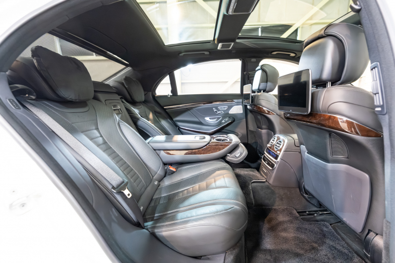 メルセデスベンツ Sクラス S560ﾛﾝｸﾞ ｼｮｰﾌｧｰPKG　後期 黒革 ﾊﾟﾉﾗﾏSR ﾅﾋﾞTV ｼｮｰﾌｧｰﾎﾟｼﾞｼｮﾝ ﾘｱｴﾝﾀｰ ｲｰｼﾞｰｸﾛｰｼﾞｬｰ 自動ﾄﾗﾝｸ ﾌｯﾄｵｰﾌﾟﾅｰ ｴｱﾊﾞﾗﾝｽP ﾏﾙﾁﾋﾞｰﾑLED　2年保証