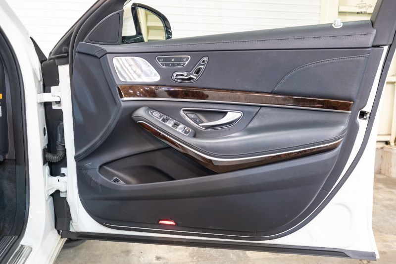 メルセデスベンツ Sクラス S560ﾛﾝｸﾞ ｼｮｰﾌｧｰPKG　後期 黒革 ﾊﾟﾉﾗﾏSR ﾅﾋﾞTV ｼｮｰﾌｧｰﾎﾟｼﾞｼｮﾝ ﾘｱｴﾝﾀｰ ｲｰｼﾞｰｸﾛｰｼﾞｬｰ 自動ﾄﾗﾝｸ ﾌｯﾄｵｰﾌﾟﾅｰ ｴｱﾊﾞﾗﾝｽP ﾏﾙﾁﾋﾞｰﾑLED　2年保証