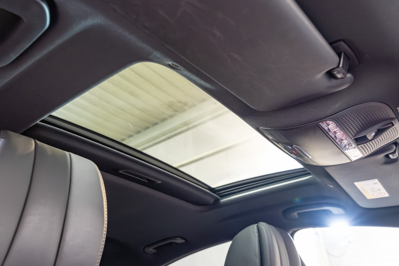 メルセデスベンツ CLS CLS450 4MATIC ｽﾎﾟｰﾂ ｴｸｽｸﾙｰｼﾌﾞ&ﾚｰﾀﾞｰｾｰﾌﾃｨPKG　ISG搭載 中期 ACC 黒赤ﾅｯﾊﾟ革 ﾋｰﾀｰ&ｸｰﾗｰ ﾀﾞｲﾅﾐｯｸｼｰﾄ SR 純正ﾅﾋﾞ ﾌﾙｾｸﾞTV CarPlay Buremester ﾘﾗｸｾﾞｰｼｮﾝ機能 AMGｴｱﾛ&19AW　2年保証付