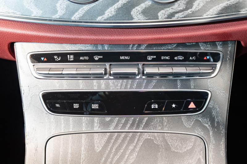 メルセデスベンツ CLS CLS450 4MATIC ｽﾎﾟｰﾂ ｴｸｽｸﾙｰｼﾌﾞ&ﾚｰﾀﾞｰｾｰﾌﾃｨPKG　ISG搭載 中期 ACC 黒赤ﾅｯﾊﾟ革 ﾋｰﾀｰ&ｸｰﾗｰ ﾀﾞｲﾅﾐｯｸｼｰﾄ SR 純正ﾅﾋﾞ ﾌﾙｾｸﾞTV CarPlay Buremester ﾘﾗｸｾﾞｰｼｮﾝ機能 AMGｴｱﾛ&19AW　2年保証付