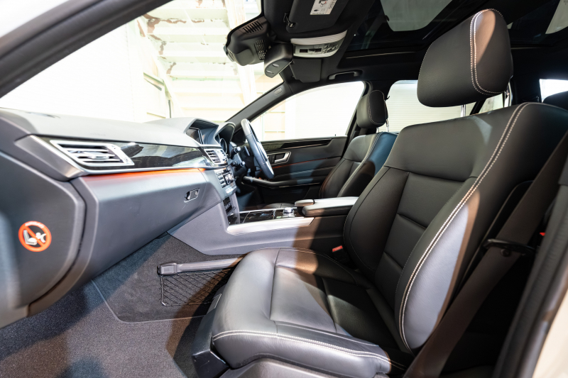 メルセデスベンツ Eクラス E250 ワゴン AVG AMGｽﾎﾟｰﾂ&ﾚｰﾀﾞｰｾｰﾌﾃｲPKG　 後期ﾓﾃﾞﾙ 黒革 ﾊﾟﾉﾗﾏｻﾝﾙｰﾌ ｼｰﾄﾋｰﾀｰ 純正ﾅﾋﾞ ﾌﾙｾｸﾞTV ﾊﾞｯｸｶﾒﾗ LEDﾍｯﾄﾞﾗｲﾄ AMGｴｱﾛ&18ｲﾝﾁAW　2年保証
