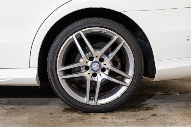 メルセデスベンツ Eクラス E250 ワゴン AVG AMGｽﾎﾟｰﾂ&ﾚｰﾀﾞｰｾｰﾌﾃｲPKG　 後期ﾓﾃﾞﾙ 黒革 ﾊﾟﾉﾗﾏｻﾝﾙｰﾌ ｼｰﾄﾋｰﾀｰ 純正ﾅﾋﾞ ﾌﾙｾｸﾞTV ﾊﾞｯｸｶﾒﾗ LEDﾍｯﾄﾞﾗｲﾄ AMGｴｱﾛ&18ｲﾝﾁAW　2年保証