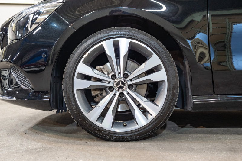 メルセデスベンツ CLAクラス CLA220 4MATIC ｼｭｰﾃｨﾝｸﾞﾌﾞﾚｰｸ ﾌﾟﾚﾐｱﾑ&ﾚｰﾀﾞｰｾｰﾌﾃｨPKG　後期 Pｽﾀ 黒革 ｻﾝﾙｰﾌ ｼｰﾄﾋｰﾀｰ 純正ﾅﾋﾞ ﾌﾙｾｸﾞTV harman/kardon CarPlay Bｶﾒﾗ PTS LEDﾍｯﾄﾞﾗｲﾄ ｱﾝﾋﾞｴﾝﾄ 18ｲﾝﾁAW　2年保証付