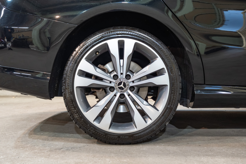 メルセデスベンツ CLAクラス CLA220 4MATIC ｼｭｰﾃｨﾝｸﾞﾌﾞﾚｰｸ ﾌﾟﾚﾐｱﾑ&ﾚｰﾀﾞｰｾｰﾌﾃｨPKG　後期 Pｽﾀ 黒革 ｻﾝﾙｰﾌ ｼｰﾄﾋｰﾀｰ 純正ﾅﾋﾞ ﾌﾙｾｸﾞTV harman/kardon CarPlay Bｶﾒﾗ PTS LEDﾍｯﾄﾞﾗｲﾄ ｱﾝﾋﾞｴﾝﾄ 18ｲﾝﾁAW　2年保証付