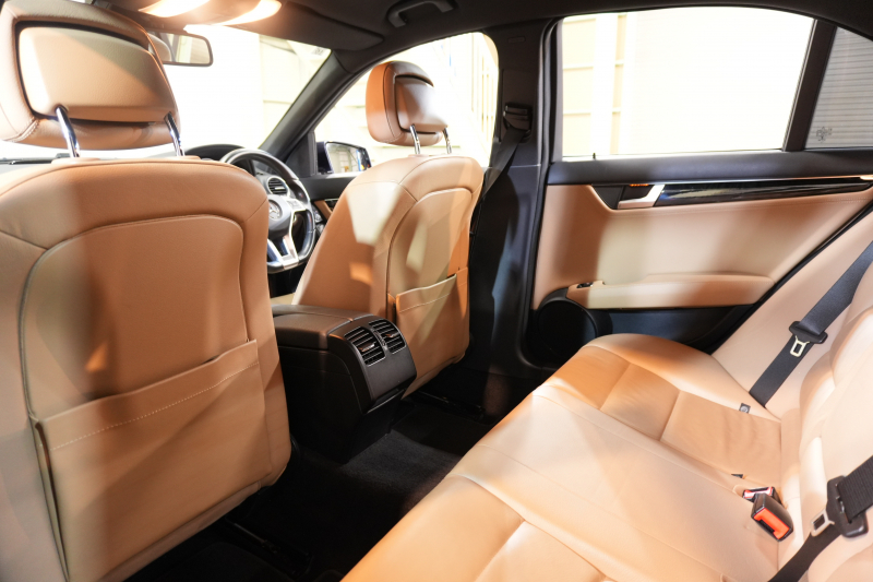 メルセデスベンツ Cクラス C200 AVG ﾕｰﾃｨﾘﾃｨ&ﾚｰﾀﾞｰｾｰﾌﾃｨｰPKG　茶革 純正ﾅﾋﾞ ﾌﾙｾｸﾞTV Bｶﾒﾗ ﾊﾟｰｸﾄﾛﾆｯｸ ｷｾﾉﾝ LEDﾄﾞﾗｲﾋﾞﾝｸﾞﾗｲﾄ Pｽﾀ AMGｴｱﾛ＆17AW ﾄﾞﾘﾙﾄﾞﾛｰﾀｰ ﾛｺﾞ入ｷｬﾘﾊﾟｰ　2年保証