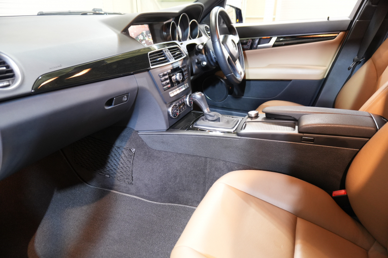 メルセデスベンツ Cクラス C200 AVG ﾕｰﾃｨﾘﾃｨ&ﾚｰﾀﾞｰｾｰﾌﾃｨｰPKG　茶革 純正ﾅﾋﾞ ﾌﾙｾｸﾞTV Bｶﾒﾗ ﾊﾟｰｸﾄﾛﾆｯｸ ｷｾﾉﾝ LEDﾄﾞﾗｲﾋﾞﾝｸﾞﾗｲﾄ Pｽﾀ AMGｴｱﾛ＆17AW ﾄﾞﾘﾙﾄﾞﾛｰﾀｰ ﾛｺﾞ入ｷｬﾘﾊﾟｰ　2年保証