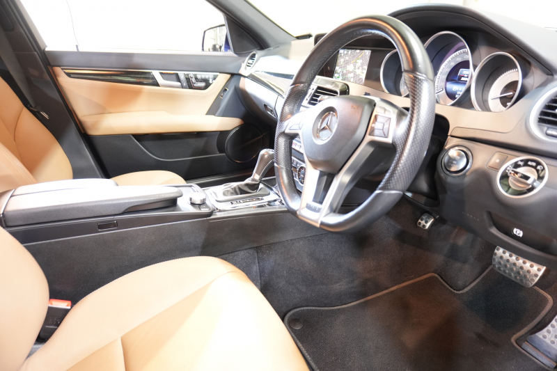 メルセデスベンツ Cクラス C200 AVG ﾕｰﾃｨﾘﾃｨ&ﾚｰﾀﾞｰｾｰﾌﾃｨｰPKG　茶革 純正ﾅﾋﾞ ﾌﾙｾｸﾞTV Bｶﾒﾗ ﾊﾟｰｸﾄﾛﾆｯｸ ｷｾﾉﾝ LEDﾄﾞﾗｲﾋﾞﾝｸﾞﾗｲﾄ Pｽﾀ AMGｴｱﾛ＆17AW ﾄﾞﾘﾙﾄﾞﾛｰﾀｰ ﾛｺﾞ入ｷｬﾘﾊﾟｰ　2年保証