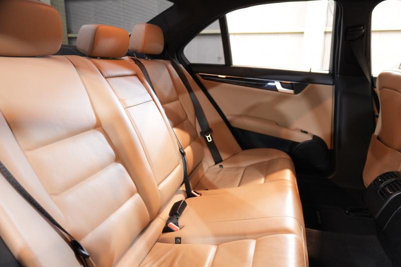 メルセデスベンツ Cクラス C200 AVG ﾕｰﾃｨﾘﾃｨ&ﾚｰﾀﾞｰｾｰﾌﾃｨｰPKG　茶革 純正ﾅﾋﾞ ﾌﾙｾｸﾞTV Bｶﾒﾗ ﾊﾟｰｸﾄﾛﾆｯｸ ｷｾﾉﾝ LEDﾄﾞﾗｲﾋﾞﾝｸﾞﾗｲﾄ Pｽﾀ AMGｴｱﾛ＆17AW ﾄﾞﾘﾙﾄﾞﾛｰﾀｰ ﾛｺﾞ入ｷｬﾘﾊﾟｰ　2年保証