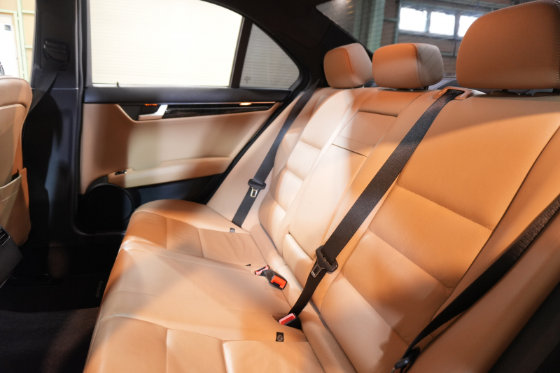 メルセデスベンツ Cクラス C200 AVG ﾕｰﾃｨﾘﾃｨ&ﾚｰﾀﾞｰｾｰﾌﾃｨｰPKG　茶革 純正ﾅﾋﾞ ﾌﾙｾｸﾞTV Bｶﾒﾗ ﾊﾟｰｸﾄﾛﾆｯｸ ｷｾﾉﾝ LEDﾄﾞﾗｲﾋﾞﾝｸﾞﾗｲﾄ Pｽﾀ AMGｴｱﾛ＆17AW ﾄﾞﾘﾙﾄﾞﾛｰﾀｰ ﾛｺﾞ入ｷｬﾘﾊﾟｰ　2年保証