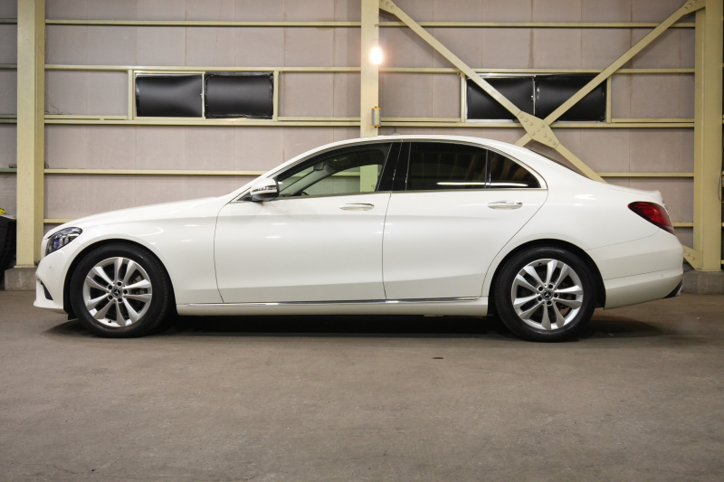 メルセデスベンツ Cクラス C200 ﾚｻﾞｰEXC&ﾚｰﾀﾞｰｾｰﾌﾃｨPKG　後期 黒革 ﾋｰﾀｰ 純正ﾅﾋﾞ ﾌﾙｾｸﾞTV 360ｶﾒﾗ ﾌﾞﾙﾒｽﾀｰ ﾏﾙﾁﾋﾞｰﾑLEDﾗｲﾄ HUD 自動ﾄﾗﾝｸ ﾌｯﾄｵｰﾌﾟﾅｰ 純正17AW　2年保証