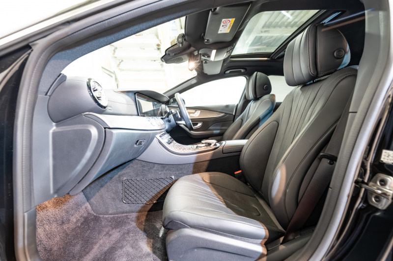 メルセデスベンツ CLS CLS450 4MATIC ｽﾎﾟｰﾂ ｴｸｽｸﾙｰｼﾌﾞ&ﾚｰﾀﾞｰｾｰﾌﾃｨPKG　ISG搭載 ACC 黒ﾅｯﾊﾟ革 ﾋｰﾀｰ&ｸｰﾗｰ ﾀﾞｲﾅﾐｯｸｼｰﾄ SR 純正ﾅﾋﾞ ﾌﾙｾｸﾞTV CarPlay Buremester ﾘﾗｸｾﾞｰｼｮﾝ機能 AMGｴｱﾛ&19AW　2年保証付