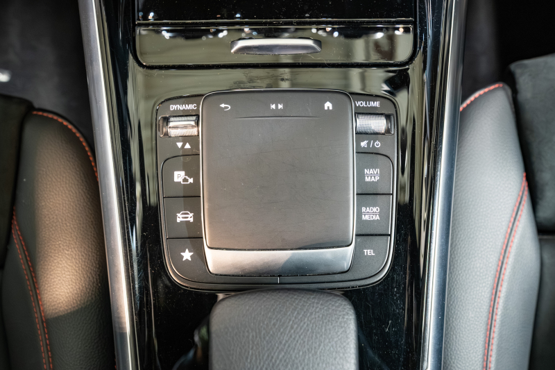 メルセデスベンツ Bクラス B200d AMGﾗｲﾝ ﾅﾋﾞｹﾞｰｼｮﾝ&ﾚｰﾀﾞｰｾｰﾌﾃｨPKG　1ｵｰﾅｰ 黒半革 ｼｰﾄﾋｰﾀｰ MBUXﾅﾋﾞ ﾌﾙｾｸﾞTV Bｶﾒﾗ ﾜｲﾔﾚｽﾁｬｰｼﾞ PTS ﾏﾙﾁﾋﾞｰﾑLED 自動Rｹﾞｰﾄ&ﾊﾝｽﾞﾌﾘｰA AMGｴｱﾛ&18AW　2年保証