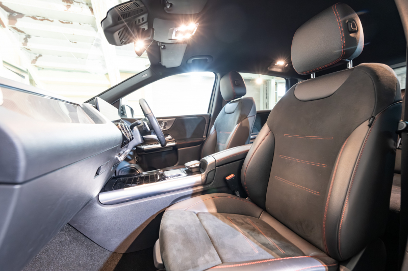 メルセデスベンツ Bクラス B200d AMGﾗｲﾝ ﾅﾋﾞｹﾞｰｼｮﾝ&ﾚｰﾀﾞｰｾｰﾌﾃｨPKG　1ｵｰﾅｰ 黒半革 ｼｰﾄﾋｰﾀｰ MBUXﾅﾋﾞ ﾌﾙｾｸﾞTV Bｶﾒﾗ ﾜｲﾔﾚｽﾁｬｰｼﾞ PTS ﾏﾙﾁﾋﾞｰﾑLED 自動Rｹﾞｰﾄ&ﾊﾝｽﾞﾌﾘｰA AMGｴｱﾛ&18AW　2年保証