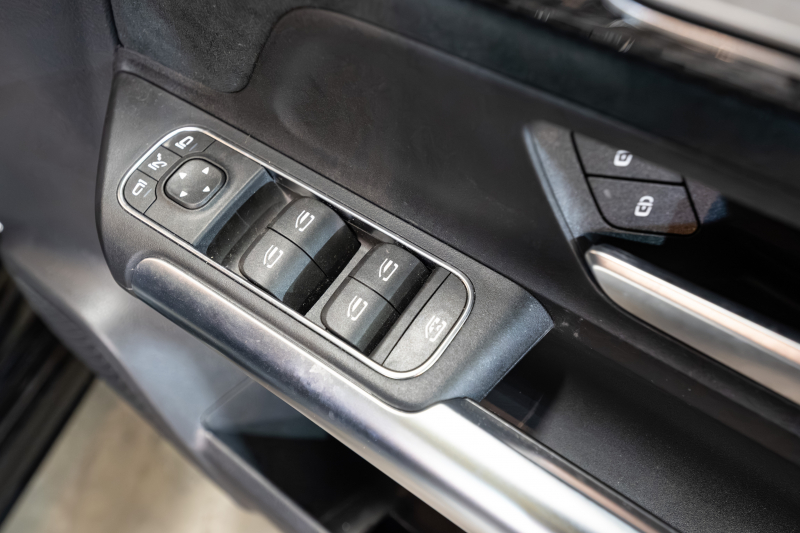 メルセデスベンツ Bクラス B200d AMGﾗｲﾝ ﾅﾋﾞｹﾞｰｼｮﾝ&ﾚｰﾀﾞｰｾｰﾌﾃｨPKG　1ｵｰﾅｰ 黒半革 ｼｰﾄﾋｰﾀｰ MBUXﾅﾋﾞ ﾌﾙｾｸﾞTV Bｶﾒﾗ ﾜｲﾔﾚｽﾁｬｰｼﾞ PTS ﾏﾙﾁﾋﾞｰﾑLED 自動Rｹﾞｰﾄ&ﾊﾝｽﾞﾌﾘｰA AMGｴｱﾛ&18AW　2年保証