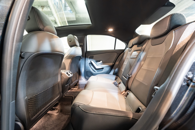 メルセデスベンツ Aクラス A250ｾﾀﾞﾝ 4MATIC AMGﾗｲﾝ ﾚｻﾞｰEXC&ｱﾄﾞﾊﾞﾝｽﾄﾞ&ﾅﾋﾞｹﾞｰｼｮﾝ&ﾚｰﾀﾞｰSP　黒灰革 ﾊﾟﾉﾗﾏSR MBUXﾅﾋﾞ ﾌﾙｾｸﾞ 360ｶﾒﾗ ﾜｲﾔﾚｽﾁｬｰｼﾞ ﾍｯﾄﾞｱｯﾌﾟD ADVｽﾋﾟｰｶｰ LEDﾍｯﾄﾞﾗｲﾄ　2年保証