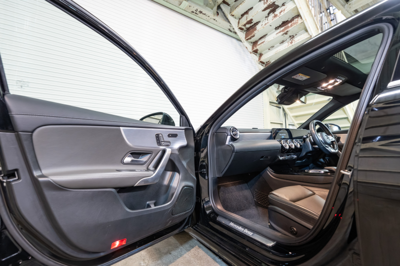 メルセデスベンツ Aクラス A250ｾﾀﾞﾝ 4MATIC AMGﾗｲﾝ ﾚｻﾞｰEXC&ｱﾄﾞﾊﾞﾝｽﾄﾞ&ﾅﾋﾞｹﾞｰｼｮﾝ&ﾚｰﾀﾞｰSP　黒灰革 ﾊﾟﾉﾗﾏSR MBUXﾅﾋﾞ ﾌﾙｾｸﾞ 360ｶﾒﾗ ﾜｲﾔﾚｽﾁｬｰｼﾞ ﾍｯﾄﾞｱｯﾌﾟD ADVｽﾋﾟｰｶｰ LEDﾍｯﾄﾞﾗｲﾄ　2年保証