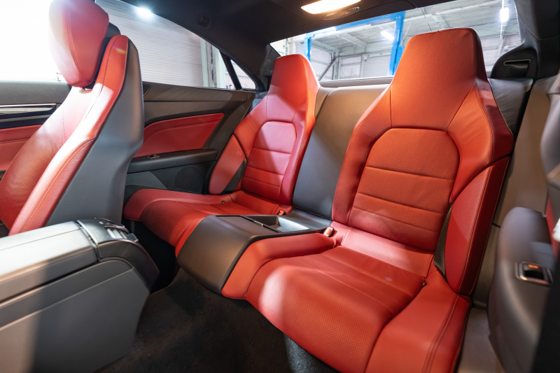 メルセデスベンツ Eクラス E250ｸｰﾍﾟ AMGｽﾎﾟｰﾂ&ﾚｰﾀﾞｰｾｰﾌﾃｨPKG　後期 赤本革 ｼｰﾄﾋｰﾀｰ ﾏﾙﾁｺﾝﾄﾛｰﾙｼｰﾄﾊﾞｯｸ 純正ﾅﾋﾞ ﾌﾙｾｸﾞTV 360ｶﾒﾗ LEDﾍｯﾄﾞ 電動ﾘｱｻﾝｼｪｰﾄﾞ AMGｴｱﾛ&18AW 7AT　2年保証