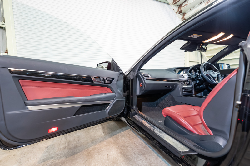 メルセデスベンツ Eクラス E250ｸｰﾍﾟ AMGｽﾎﾟｰﾂ&ﾚｰﾀﾞｰｾｰﾌﾃｨPKG　後期 赤本革 ｼｰﾄﾋｰﾀｰ ﾏﾙﾁｺﾝﾄﾛｰﾙｼｰﾄﾊﾞｯｸ 純正ﾅﾋﾞ ﾌﾙｾｸﾞTV 360ｶﾒﾗ LEDﾍｯﾄﾞ 電動ﾘｱｻﾝｼｪｰﾄﾞ AMGｴｱﾛ&18AW 7AT　2年保証