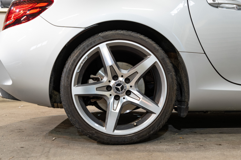 メルセデスベンツ SLCクラス SLC180 ｽﾎﾟｰﾂ ﾚｰﾀﾞｰSP　黒革 ｼｰﾄﾋｰﾀｰ 純正ﾅﾋﾞ ﾌﾙｾｸﾞTV CarPlay ﾊﾞｯｸｶﾒﾗ  LEDﾍｯﾄﾞ AMGｴｱﾛ&18AW　2年保証