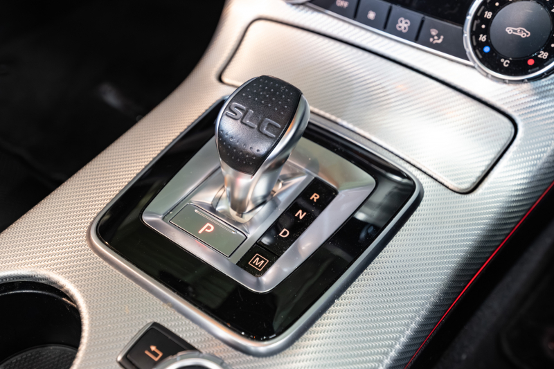 メルセデスベンツ SLCクラス SLC180 ｽﾎﾟｰﾂ ﾚｰﾀﾞｰSP　黒革 ｼｰﾄﾋｰﾀｰ 純正ﾅﾋﾞ ﾌﾙｾｸﾞTV CarPlay ﾊﾞｯｸｶﾒﾗ  LEDﾍｯﾄﾞ AMGｴｱﾛ&18AW　2年保証