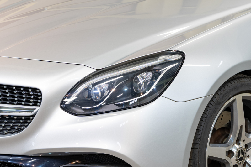 メルセデスベンツ SLCクラス SLC180 ｽﾎﾟｰﾂ ﾚｰﾀﾞｰSP　黒革 ｼｰﾄﾋｰﾀｰ 純正ﾅﾋﾞ ﾌﾙｾｸﾞTV CarPlay ﾊﾞｯｸｶﾒﾗ  LEDﾍｯﾄﾞ AMGｴｱﾛ&18AW　2年保証