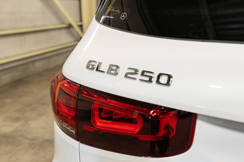 メルセデスベンツ GLB GLB250 4MATIC ｽﾎﾟｰﾂ ﾅﾋﾞｹﾞｰｼｮﾝ&ﾅｲﾄ&ﾚｰﾀﾞｰｾｰﾌﾃｨPKG　1ｵｰﾅｰ 黒革 ｼｰﾄﾋｰﾀｰ MBUXﾅﾋﾞ ﾌﾙｾｸﾞTV 360ｶﾒﾗ ﾏﾙﾁﾋﾞｰﾑLED ﾜｲﾔﾚｽﾁｬｰｼﾞﾝｸﾞ AMGｴｱﾛ&20ｲﾝﾁAW　2年保証