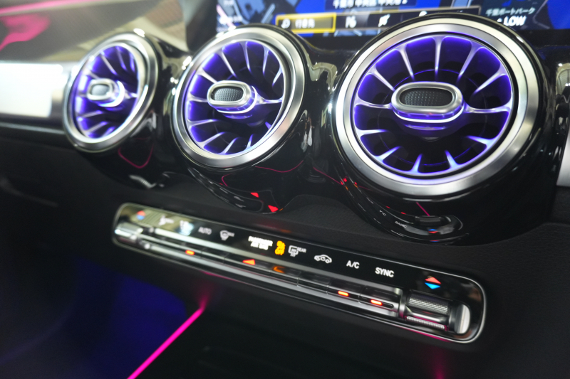 メルセデスベンツ GLB GLB250 4MATIC ｽﾎﾟｰﾂ ﾅﾋﾞｹﾞｰｼｮﾝ&ﾅｲﾄ&ﾚｰﾀﾞｰｾｰﾌﾃｨPKG　1ｵｰﾅｰ 黒革 ｼｰﾄﾋｰﾀｰ MBUXﾅﾋﾞ ﾌﾙｾｸﾞTV 360ｶﾒﾗ ﾏﾙﾁﾋﾞｰﾑLED ﾜｲﾔﾚｽﾁｬｰｼﾞﾝｸﾞ AMGｴｱﾛ&20ｲﾝﾁAW　2年保証