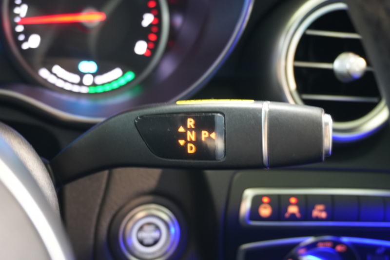 メルセデスベンツ Cクラス C200 AMGﾗｲﾝ ﾚｰﾀﾞｰｾｰﾌﾃｨPKG　後期 黒革 ﾋｰﾀｰ 純正ﾅﾋﾞ ﾌﾙｾｸﾞTV ﾊﾞｯｸｶﾒﾗ ﾏﾙﾁﾋﾞｰﾑLEDﾗｲﾄ AMGｴｱﾛ&18ｲﾝﾁAW　2年保証