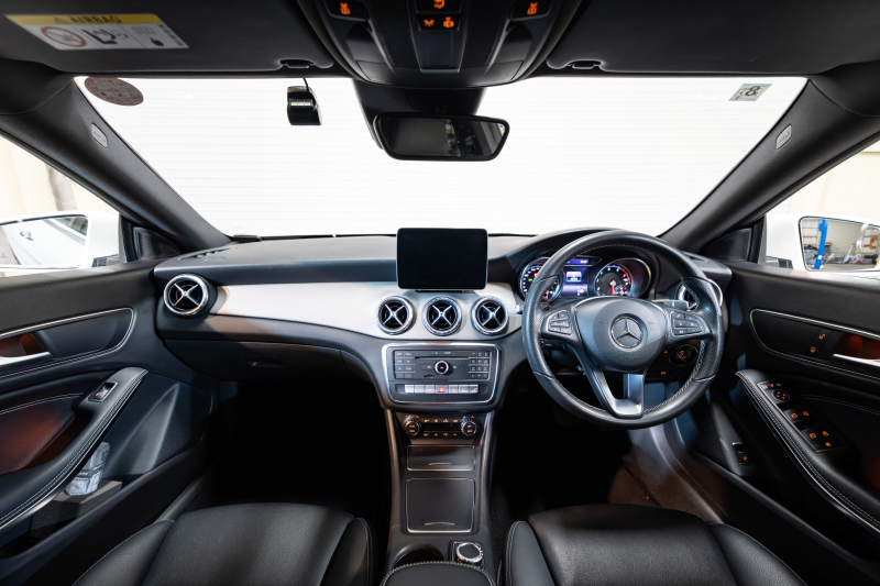 メルセデスベンツ CLAクラス CLA220 4MATIC ｼｭｰﾃｨﾝｸﾞﾌﾞﾚｰｸ ﾚｰﾀﾞｰｾｰﾌﾃｨPKG　後期 Pｽﾀ 黒革 ｼｰﾄﾋｰﾀｰ 純正ﾅﾋﾞ ﾌﾙｾｸﾞTV BTｵｰﾃﾞｨｵ&TEL CarPlay Bｶﾒﾗ PTS LEDﾍｯﾄﾞﾗｲﾄ ｱﾝﾋﾞｴﾝﾄ 18ｲﾝﾁAW　2年保証付