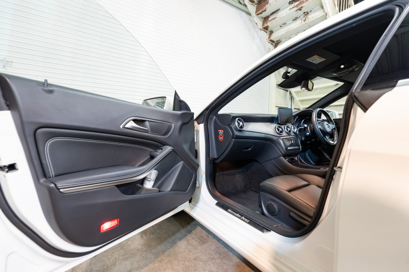 メルセデスベンツ CLAクラス CLA220 4MATIC ｼｭｰﾃｨﾝｸﾞﾌﾞﾚｰｸ ﾚｰﾀﾞｰｾｰﾌﾃｨPKG　後期 Pｽﾀ 黒革 ｼｰﾄﾋｰﾀｰ 純正ﾅﾋﾞ ﾌﾙｾｸﾞTV BTｵｰﾃﾞｨｵ&TEL CarPlay Bｶﾒﾗ PTS LEDﾍｯﾄﾞﾗｲﾄ ｱﾝﾋﾞｴﾝﾄ 18ｲﾝﾁAW　2年保証付