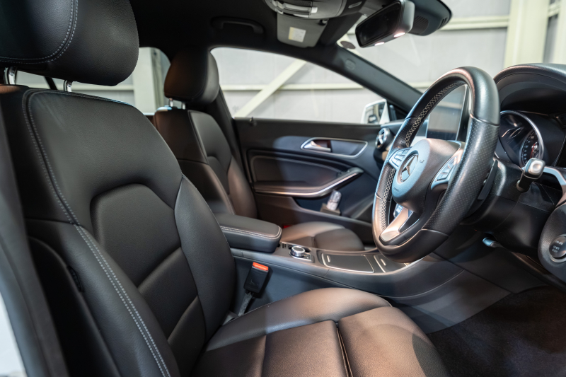 メルセデスベンツ CLAクラス CLA220 4MATIC ｼｭｰﾃｨﾝｸﾞﾌﾞﾚｰｸ ﾚｰﾀﾞｰｾｰﾌﾃｨPKG　後期 Pｽﾀ 黒革 ｼｰﾄﾋｰﾀｰ 純正ﾅﾋﾞ ﾌﾙｾｸﾞTV BTｵｰﾃﾞｨｵ&TEL CarPlay Bｶﾒﾗ PTS LEDﾍｯﾄﾞﾗｲﾄ ｱﾝﾋﾞｴﾝﾄ 18ｲﾝﾁAW　2年保証付
