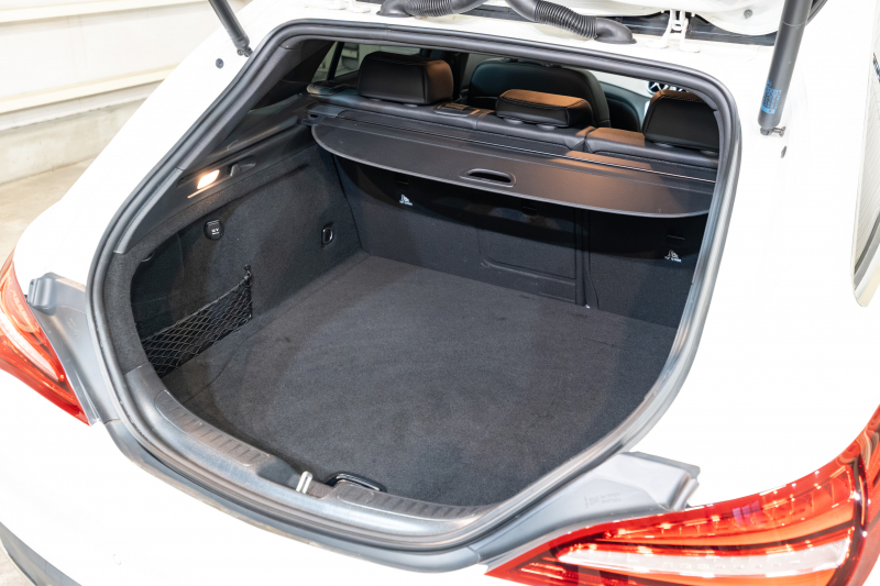 メルセデスベンツ CLAクラス CLA220 4MATIC ｼｭｰﾃｨﾝｸﾞﾌﾞﾚｰｸ ﾚｰﾀﾞｰｾｰﾌﾃｨPKG　後期 Pｽﾀ 黒革 ｼｰﾄﾋｰﾀｰ 純正ﾅﾋﾞ ﾌﾙｾｸﾞTV BTｵｰﾃﾞｨｵ&TEL CarPlay Bｶﾒﾗ PTS LEDﾍｯﾄﾞﾗｲﾄ ｱﾝﾋﾞｴﾝﾄ 18ｲﾝﾁAW　2年保証付