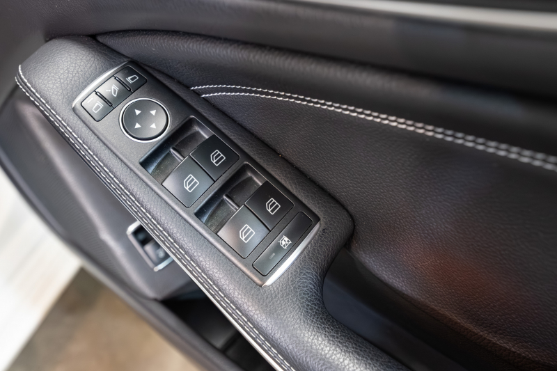 メルセデスベンツ CLAクラス CLA220 4MATIC ｼｭｰﾃｨﾝｸﾞﾌﾞﾚｰｸ ﾚｰﾀﾞｰｾｰﾌﾃｨPKG　後期 Pｽﾀ 黒革 ｼｰﾄﾋｰﾀｰ 純正ﾅﾋﾞ ﾌﾙｾｸﾞTV BTｵｰﾃﾞｨｵ&TEL CarPlay Bｶﾒﾗ PTS LEDﾍｯﾄﾞﾗｲﾄ ｱﾝﾋﾞｴﾝﾄ 18ｲﾝﾁAW　2年保証付