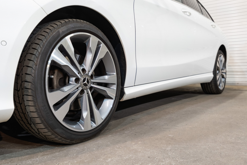 メルセデスベンツ CLAクラス CLA220 4MATIC ｼｭｰﾃｨﾝｸﾞﾌﾞﾚｰｸ ﾚｰﾀﾞｰｾｰﾌﾃｨPKG　後期 Pｽﾀ 黒革 ｼｰﾄﾋｰﾀｰ 純正ﾅﾋﾞ ﾌﾙｾｸﾞTV BTｵｰﾃﾞｨｵ&TEL CarPlay Bｶﾒﾗ PTS LEDﾍｯﾄﾞﾗｲﾄ ｱﾝﾋﾞｴﾝﾄ 18ｲﾝﾁAW　2年保証付
