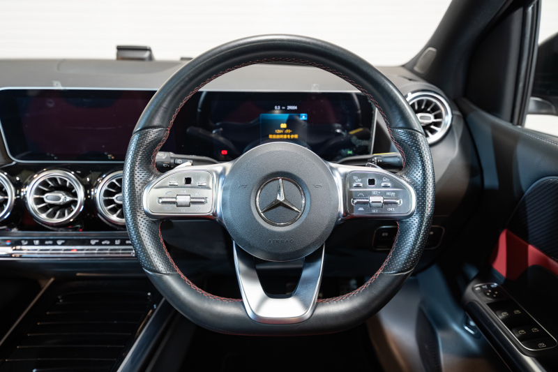 メルセデスベンツ Bクラス B180 AMGﾗｲﾝ ﾚｻﾞｰEX&ｱﾄﾞﾊﾞﾝｽﾄﾞ&ﾅﾋﾞｹﾞｰｼｮﾝ&ﾚｰﾀﾞｰｾｰﾌﾃｨPKG　黒×赤革 ﾊﾟﾉﾗﾏSR MBUXﾅﾋﾞ ﾌﾙｾｸﾞ 360ｶﾒﾗ ﾍｯﾄﾞｱｯﾌﾟD 自動ﾃｰﾙｹﾞｰﾄ LEDﾍｯﾄﾞﾗｲﾄ ｼｰﾄﾋｰﾀｰ 18ｲﾝﾁAW　2年保証付