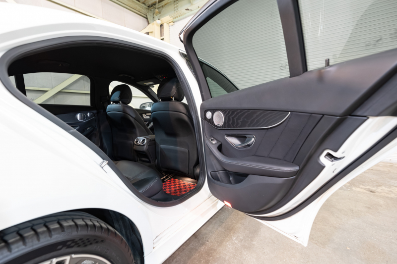 メルセデスベンツ Cクラス C220d AVG AMGﾗｲﾝ ﾚｻﾞｰｴｸｽｸﾙｰｼﾌﾞ&ﾚｰﾀﾞｰSP　後期 黒革 純正ﾅﾋﾞTV ﾌﾞﾙﾒｽﾀｰ ﾊﾞｯｸｶﾒﾗ ﾍｯﾄﾞｱｯﾌﾟD AIRｻｽ 自動ﾄﾗﾝｸ ﾌｯﾄｵｰﾌﾟﾅｰ ACC BSM　2年保証