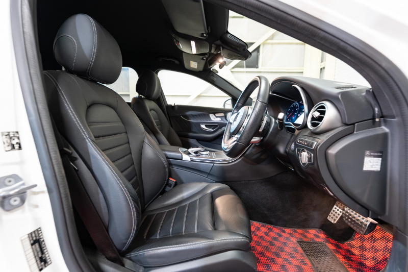 メルセデスベンツ Cクラス C220d AVG AMGﾗｲﾝ ﾚｻﾞｰｴｸｽｸﾙｰｼﾌﾞ&ﾚｰﾀﾞｰSP　後期 黒革 純正ﾅﾋﾞTV ﾌﾞﾙﾒｽﾀｰ ﾊﾞｯｸｶﾒﾗ ﾍｯﾄﾞｱｯﾌﾟD AIRｻｽ 自動ﾄﾗﾝｸ ﾌｯﾄｵｰﾌﾟﾅｰ ACC BSM　2年保証