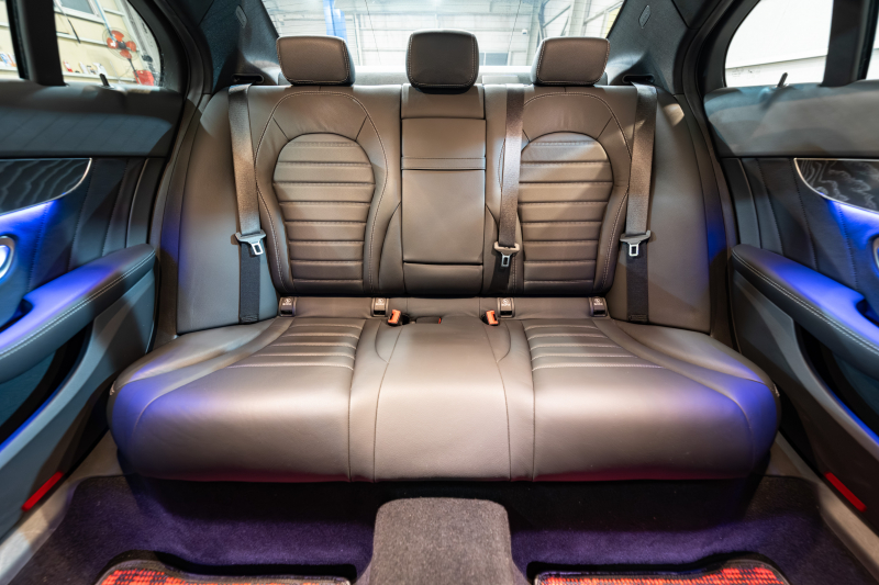 メルセデスベンツ Cクラス C220d AVG AMGﾗｲﾝ ﾚｻﾞｰｴｸｽｸﾙｰｼﾌﾞ&ﾚｰﾀﾞｰSP　後期 黒革 純正ﾅﾋﾞTV ﾌﾞﾙﾒｽﾀｰ ﾊﾞｯｸｶﾒﾗ ﾍｯﾄﾞｱｯﾌﾟD AIRｻｽ 自動ﾄﾗﾝｸ ﾌｯﾄｵｰﾌﾟﾅｰ ACC BSM　2年保証