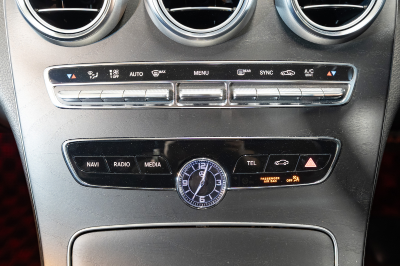 メルセデスベンツ Cクラス C220d AVG AMGﾗｲﾝ ﾚｻﾞｰｴｸｽｸﾙｰｼﾌﾞ&ﾚｰﾀﾞｰSP　後期 黒革 純正ﾅﾋﾞTV ﾌﾞﾙﾒｽﾀｰ ﾊﾞｯｸｶﾒﾗ ﾍｯﾄﾞｱｯﾌﾟD AIRｻｽ 自動ﾄﾗﾝｸ ﾌｯﾄｵｰﾌﾟﾅｰ ACC BSM　2年保証