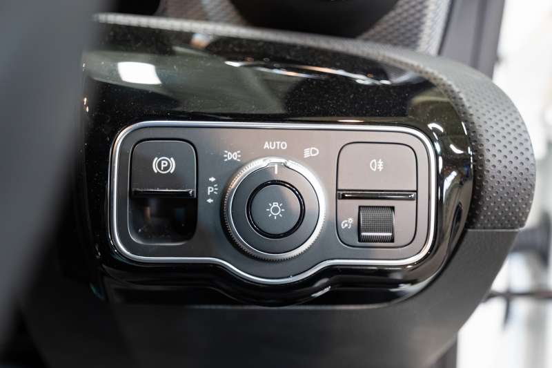 メルセデスベンツ CLAクラス CLA250 ｼｭｰﾃｨﾝｸﾞﾌﾞﾚｰｸ 4MATIC ﾅﾋﾞｹﾞｰｼｮﾝ&ﾚｰﾀﾞｰPKG　1ｵﾅ 黒半革 ｼｰﾄﾋｰﾀｰ MBUXﾅﾋﾞ ﾌﾙｾｸﾞTV ﾊﾞｯｸｶﾒﾗ LEDﾍｯﾄﾞﾗｲﾄ 純正18ｲﾝﾁAW　2年保証付