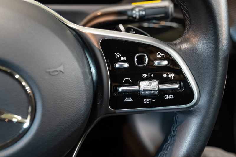 メルセデスベンツ CLAクラス CLA250 ｼｭｰﾃｨﾝｸﾞﾌﾞﾚｰｸ 4MATIC ﾅﾋﾞｹﾞｰｼｮﾝ&ﾚｰﾀﾞｰPKG　1ｵﾅ 黒半革 ｼｰﾄﾋｰﾀｰ MBUXﾅﾋﾞ ﾌﾙｾｸﾞTV ﾊﾞｯｸｶﾒﾗ LEDﾍｯﾄﾞﾗｲﾄ 純正18ｲﾝﾁAW　2年保証付