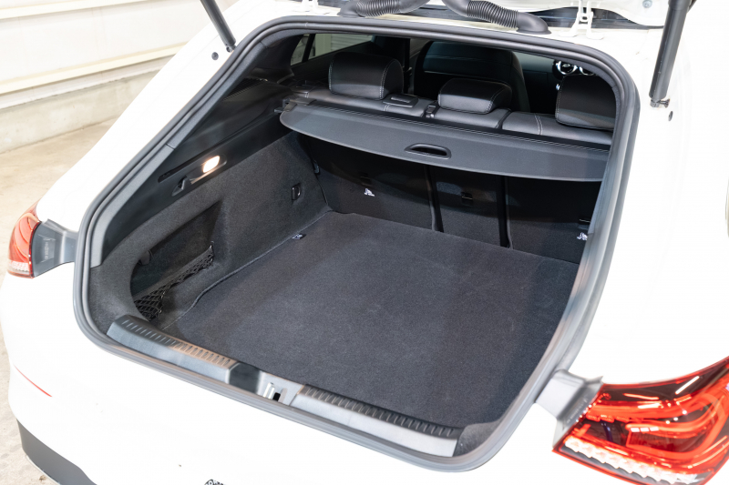 メルセデスベンツ CLAクラス CLA250 ｼｭｰﾃｨﾝｸﾞﾌﾞﾚｰｸ 4MATIC ﾅﾋﾞｹﾞｰｼｮﾝ&ﾚｰﾀﾞｰPKG　1ｵﾅ 黒半革 ｼｰﾄﾋｰﾀｰ MBUXﾅﾋﾞ ﾌﾙｾｸﾞTV ﾊﾞｯｸｶﾒﾗ LEDﾍｯﾄﾞﾗｲﾄ 純正18ｲﾝﾁAW　2年保証付