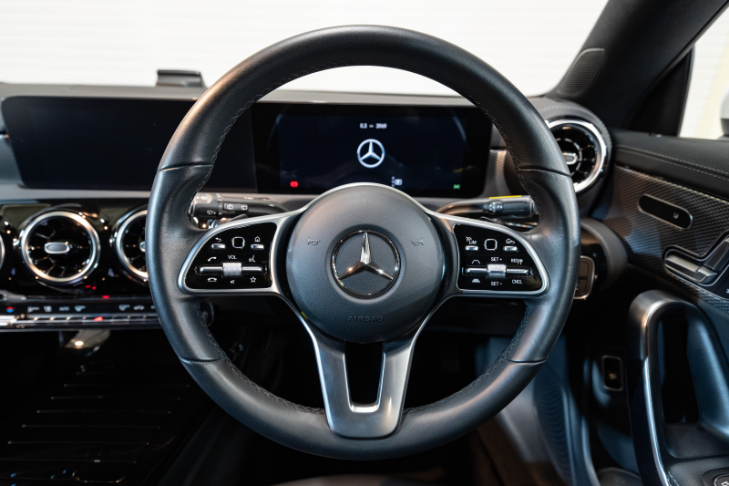 メルセデスベンツ CLAクラス CLA250 ｼｭｰﾃｨﾝｸﾞﾌﾞﾚｰｸ 4MATIC ﾅﾋﾞｹﾞｰｼｮﾝ&ﾚｰﾀﾞｰPKG　1ｵﾅ 黒半革 ｼｰﾄﾋｰﾀｰ MBUXﾅﾋﾞ ﾌﾙｾｸﾞTV ﾊﾞｯｸｶﾒﾗ LEDﾍｯﾄﾞﾗｲﾄ 純正18ｲﾝﾁAW　2年保証付